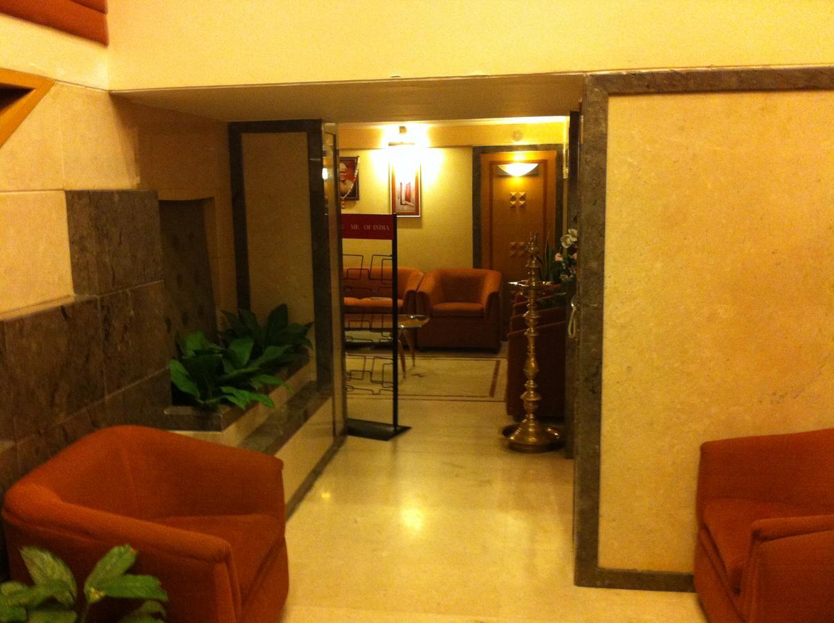 Hotel Ashirwad ปูเน่ ภายนอก รูปภาพ